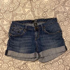 a.n.a Women Petite Jean Shorts